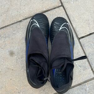 Nike Mercurial 13 cleats. Men’s size nine.